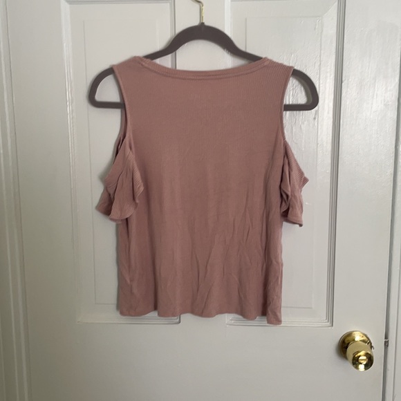 Large Pink Ribbed Cold Shoulder Top American Eagle - Picture 5 of 6
